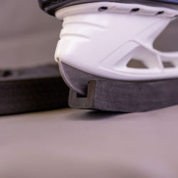 Chráníče bruslí Hockey Bear Upgraded -  Červené